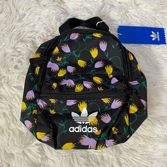 UO Adidas GRAPHIC MINI BACKPACK - Picture 5 of 5